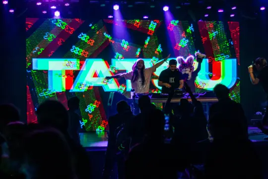 TatsuTracks background 1